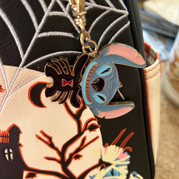 Loungefly - Picture 9 of 12